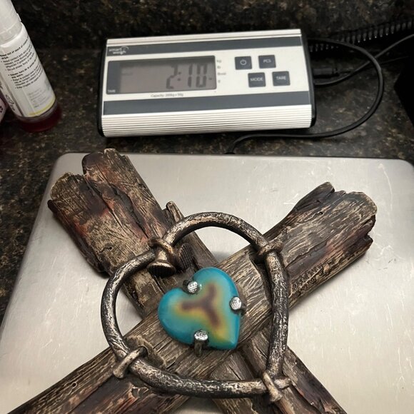 Rustic Western Wall Cross With Heart Centerpiece & Weathered Wood Look - Picture 10 of 10